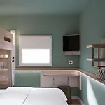 Ibis Budget Poitiers Nord Futuroscope 2*