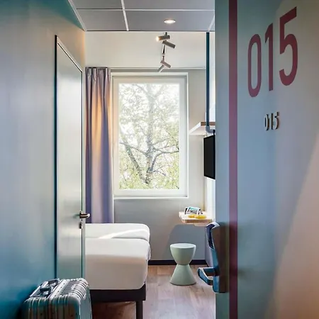 Ibis Budget Poitiers Nord Futuroscope 2*