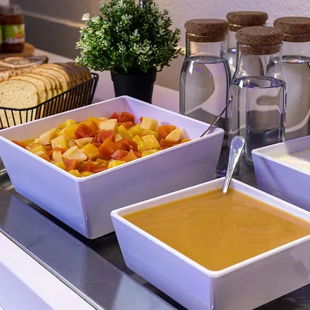 Ibis Budget Poitiers Nord Futuroscope Hotel 2*