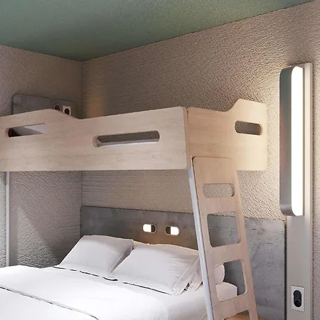 Ibis Budget Poitiers Nord Futuroscope 2*