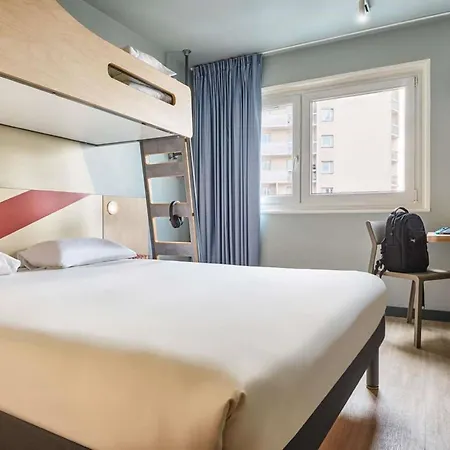 Ibis Budget Poitiers Nord Futuroscope 2*