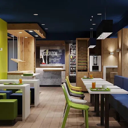 Ibis Budget Poitiers Nord Futuroscope 2*